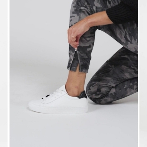 Spanx stretch twill camouflage cargo joggers black gray size XS New - Picture 4 of 13